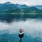 8 Person In * Stonglandseidet