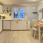 8 Person In Σπίτι διακοπών Stonglandseidet
