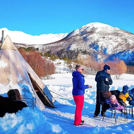 8 Person In * Stonglandseidet