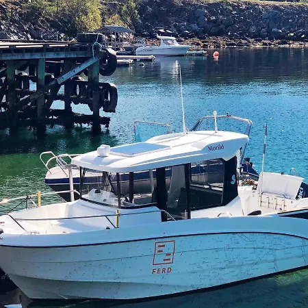 8 Person In Stonglandseidet