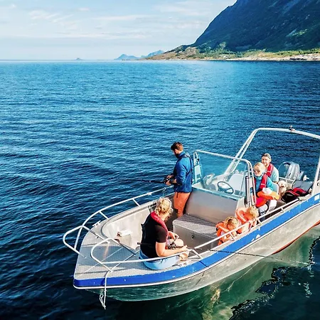 8 Person In Stonglandseidet