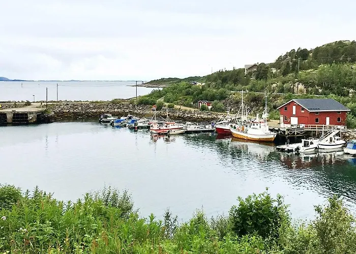 8 Person In Hébergement de vacances Stonglandseidet