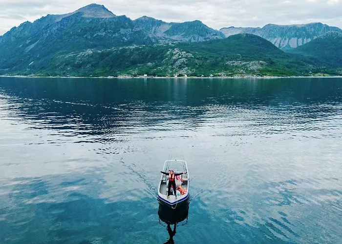 8 Person In * Stonglandseidet