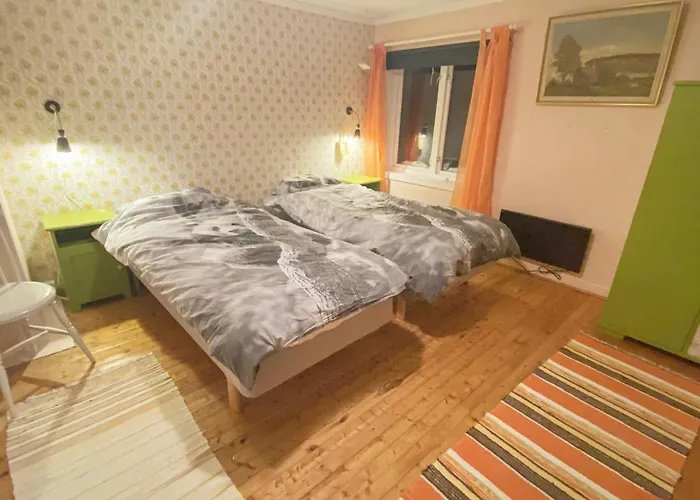 Hébergement de vacances 8 Person In *